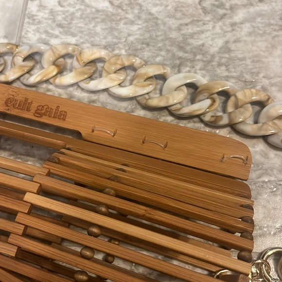 Cult Gaia ark bamboo bag with acrylic strap - Picture 2 of 6
